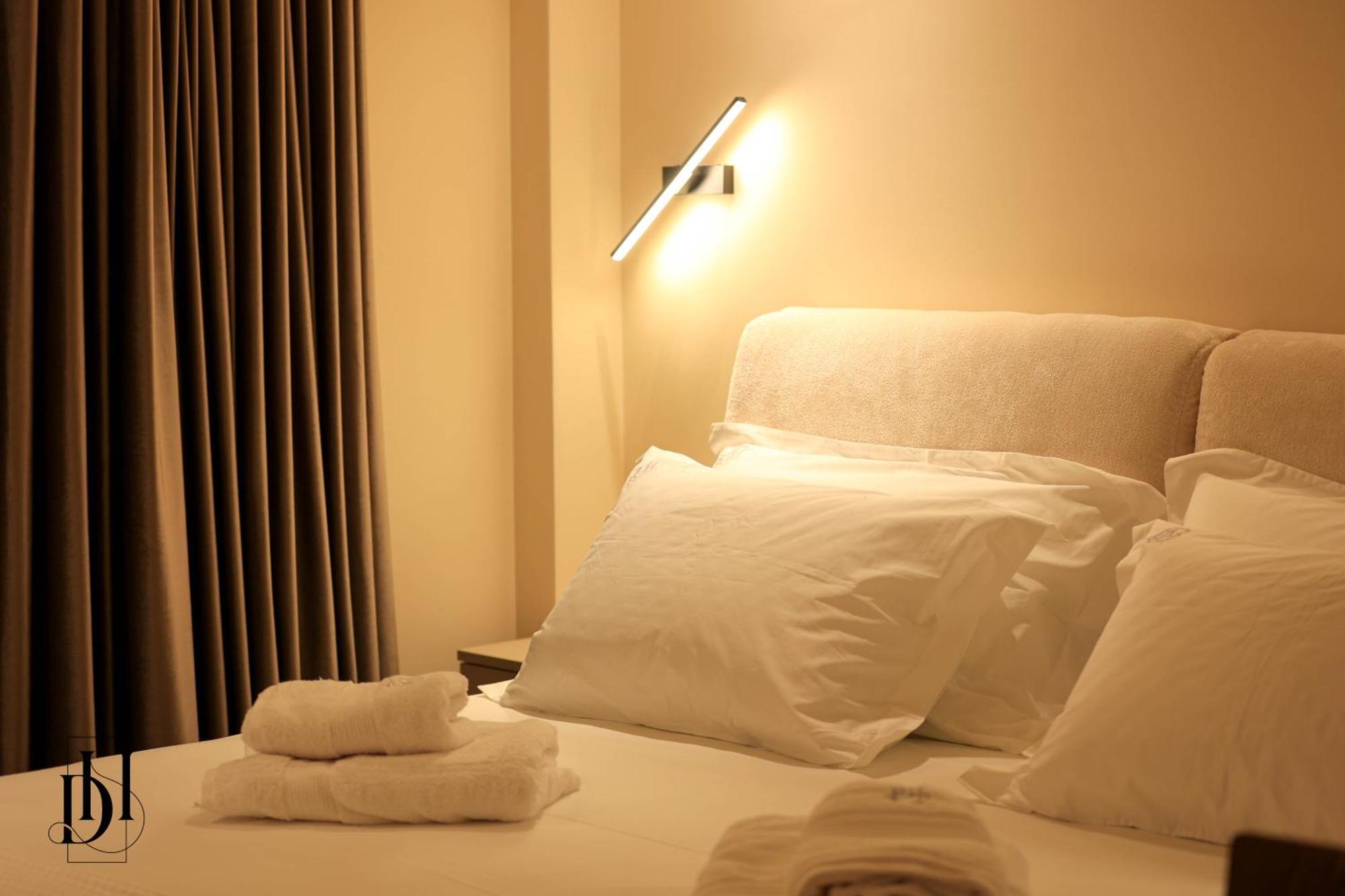 Deha Rooms & Apartments ติรานา ภายนอก รูปภาพ