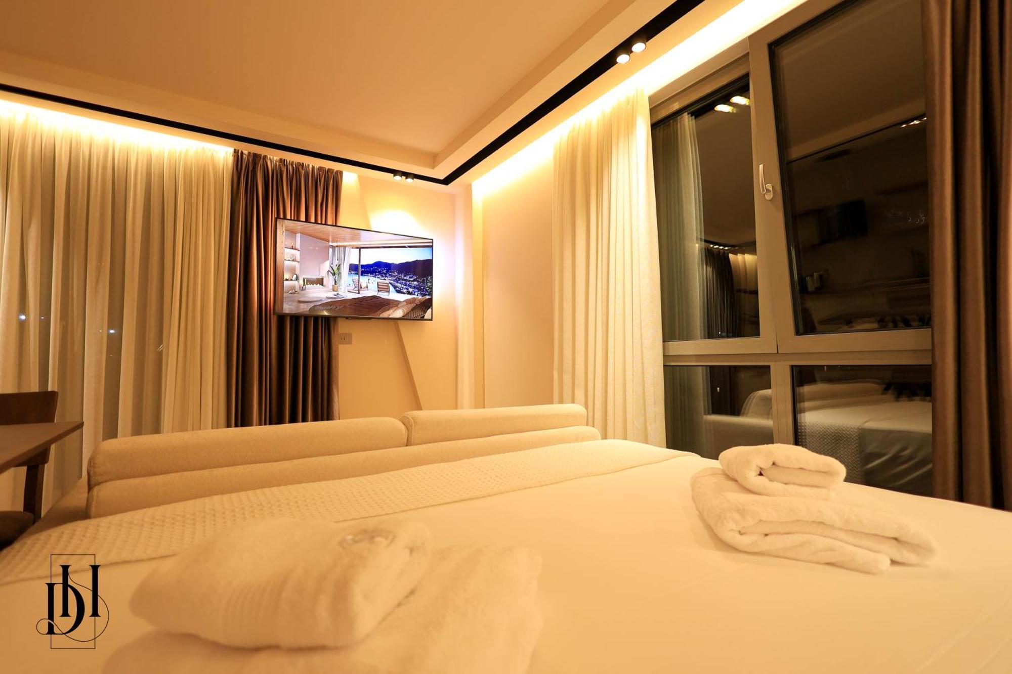 Deha Rooms & Apartments ติรานา ภายนอก รูปภาพ