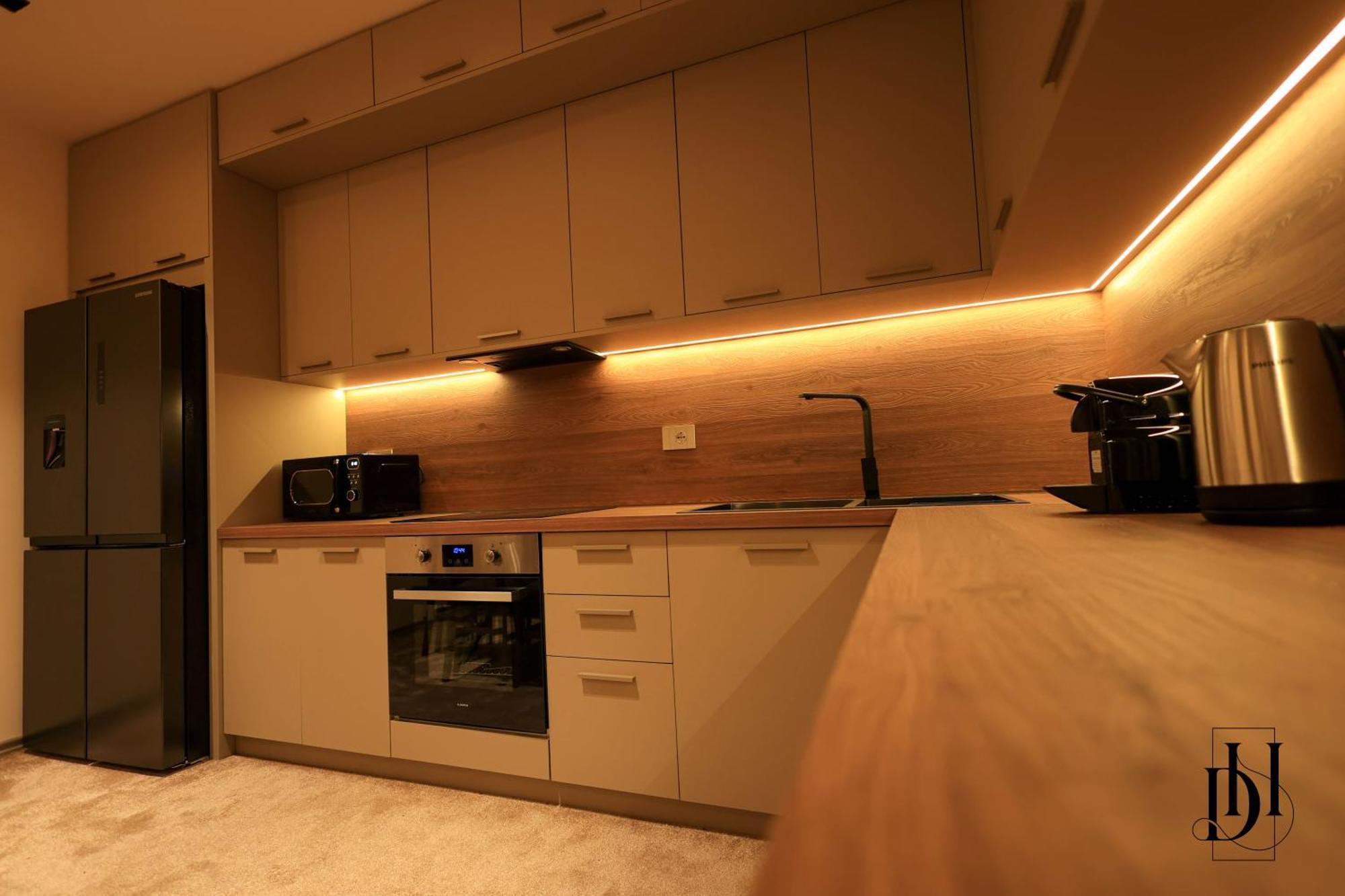 Deha Rooms & Apartments ติรานา ภายนอก รูปภาพ